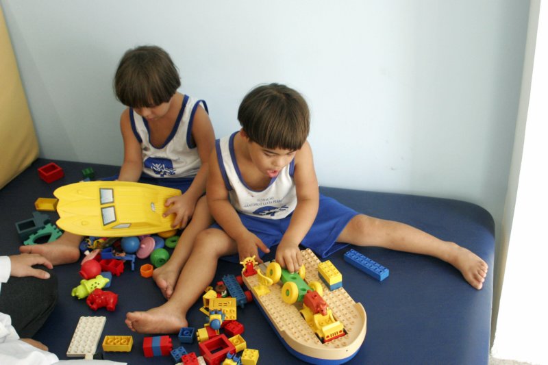 lucas_muniz_e_diogo_dos_santos_brincando.jpg